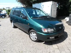 Grün Gebraucht 2000 Toyota Picnic Van / Kleinbus | 5.490 €