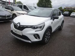 Weiß (metallic) Gebraucht 2020 Renault Captur Intens SUV | 16.490 € (Etwas zu teuer)