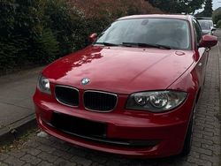 Rot Gebraucht 2010 BMW 118 Kleinwagen | 3.900 € (Fairer Preis)