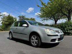 Silber Gebraucht 2005 VW Golf V Trendline Limousine | 2.490 € (Fairer Preis)