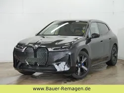 Sophistograu brillanteffekt Gebraucht 2024 BMW iX Sport Line SUV | 49.980 € (Superpreis)
