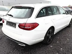 Polar white polar white polar white Gebraucht 2020 Mercedes C200 Avantgarde Limousine | 25.819 € (Fairer Preis)