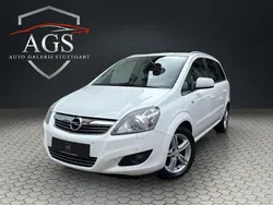 Weiß Gebraucht 2011 Opel Zafira Family Van / Kleinbus | 3.990 € (Guter Preis)