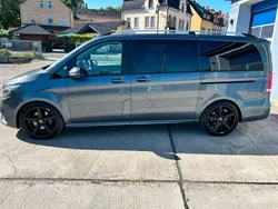 Grau Gebraucht 2017 Mercedes V250 AMG Van / Kleinbus | 32.300 € (Guter Preis)