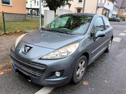 Grau Gebraucht 2011 Peugeot 207 Kleinwagen | 2.500 € (Fairer Preis)