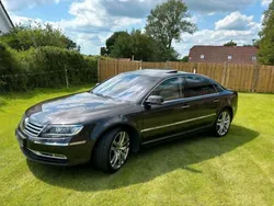 Braun Gebraucht 2011 VW Phaeton Limousine | 13.490 € (Teuer)