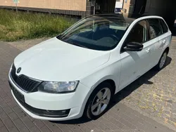 Weiß Gebraucht 2018 Skoda Rapid Ambition Limousine | 4.290 € (Fairer Preis)