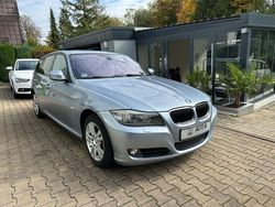 Blau Gebraucht 2011 BMW 318 Comfort Edition Kombi | 5.790 € (Fairer Preis)