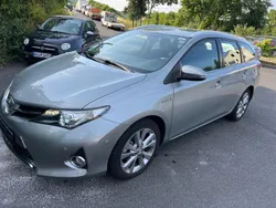 Grau Gebraucht 2013 Toyota Auris Touring Sports Life+ Kombi | 9.990 € (Guter Preis)