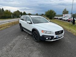 Weiß Gebraucht 2013 Volvo XC70 Summum SUV | 14.000 € (Fairer Preis)
