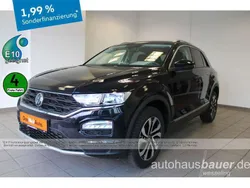 Schwarz metallic Gebraucht 2021 VW T-Roc Active SUV | 30.770 € (Teuer)