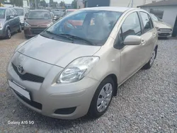 Gold Gebraucht 2009 Toyota Yaris Sol Kleinwagen | 3.290 € (Fairer Preis)