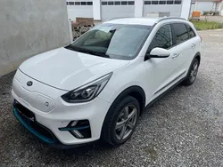 Weiß Gebraucht 2020 Kia e-Niro Vision SUV | 16.199 € (Teuer)