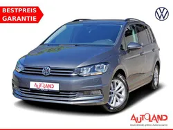 Grau Gebraucht 2018 VW Touran Comfortline Van / Kleinbus | 20.990 € (Etwas zu teuer)