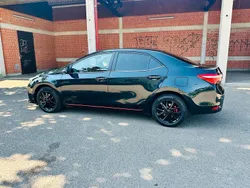 Andere außenfarben Gebraucht 2014 Toyota Corolla Limousine | 14.000 €