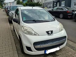 Weiß Gebraucht 2009 Peugeot 107 Filou Kleinwagen | 1.850 € (Guter Preis)