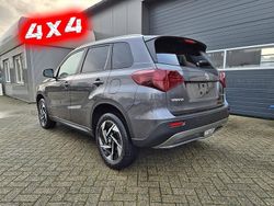 Titan dark gray pearl metallic Neu 2025 Suzuki Vitara Comfort+ | 28.470 € (Fairer Preis)