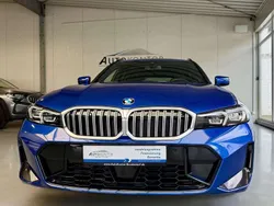 Portimao blau Gebraucht 2024 BMW 330 M Sport Kombi | 41.970 € (Superpreis)