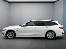 Gebraucht 2022 BMW 330e Kombi | 27.249 € (Superpreis)