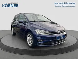 Blau Gebraucht 2018 VW Golf VII Highline Limousine | 17.900 € (Guter Preis)