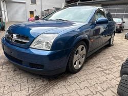 Blau Gebraucht 2003 Opel Vectra Limousine | 1.999 €
