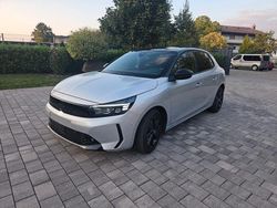 Grau Gebraucht 2024 Opel Corsa Limousine | 16.950 € (Fairer Preis)