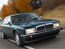 Grün Gebraucht 1989 Jaguar XJ40 Sovereign Limousine | 7.999 €