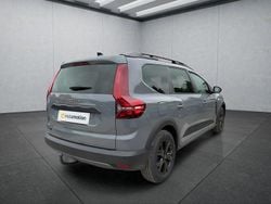 Grau Gebraucht 2023 Dacia Jogger Extreme Van / Kleinbus | 18.649 € (Fairer Preis)