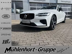 Weiß Gebraucht 2024 Volvo V60 Plus Kombi | 52.900 €
