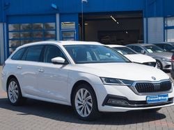Weiß Gebraucht 2021 Skoda Octavia Style Kombi | 22.950 € (Fairer Preis)