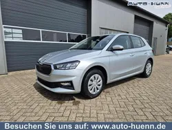 Brillantsilber metallic brillantsilber metallic Neu 2025 Skoda Fabia Selection Limousine | 20.000 € (Fairer Preis)