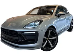 Silber Gebraucht 2022 Porsche Macan SUV | 69.615 € (Teuer)