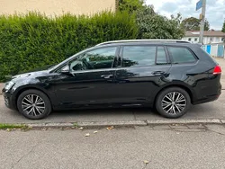 Schwarz Gebraucht 2016 VW Golf VII Allstar Kombi | 11.000 € (Fairer Preis)
