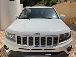 Weiß Gebraucht 2016 Jeep Compass SUV | 14.900 €