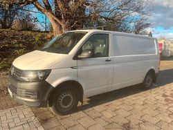 Weiß Gebraucht 2017 VW Transporter Van | 16.300 €