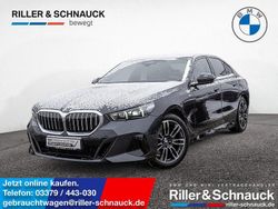 Grau Gebraucht 2024 BMW 520 M Sport Limousine | 49.900 € (Etwas zu teuer)