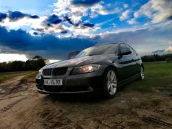 Grau Gebraucht 2005 BMW 320 Limousine | 3.898 € (Fairer Preis)