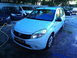 Weiß Gebraucht 2009 Dacia Sandero Ambiance Kleinwagen | 1.150 € (Fairer Preis)