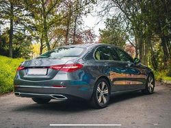 Grau Gebraucht 2022 Mercedes C180 Limousine | 32.500 € (Etwas zu teuer)