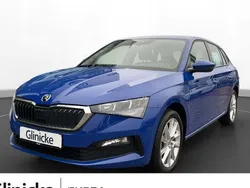 Blau Gebraucht 2024 Skoda Scala Ambition Kleinwagen | 18.490 € (Superpreis)