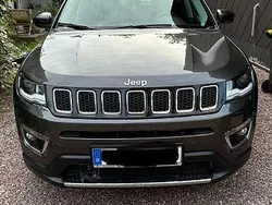 Grau Gebraucht 2021 Jeep Compass Limited SUV | 19.900 € (Fairer Preis)