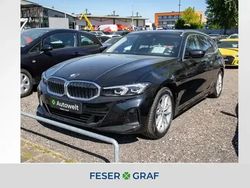 Saphirschwarz metallic Gebraucht 2023 BMW 318 Shadowline Kombi | 24.970 € (Guter Preis)