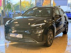 Schwarz phantom black / mic (metallic) Gebraucht 2023 Hyundai Kona Trend SUV | 18.900 € (Superpreis)