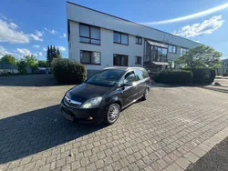 Schwarz Gebraucht 2008 Opel Zafira Family Van / Kleinbus | 2.999 € (Guter Preis)