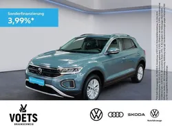 Petroleum blue metallic Gebraucht 2024 VW T-Roc Life SUV | 22.380 € (Guter Preis)