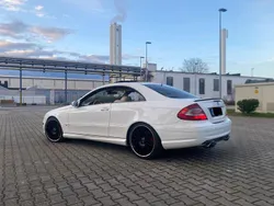 Weiß Gebraucht 2004 Mercedes CLK500 Coupé | 6.500 €