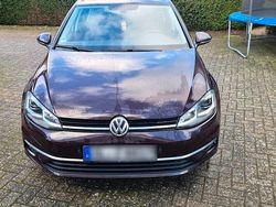 Rot Gebraucht 2017 VW Golf VII Comfortline Kombi | 10.000 € (Fairer Preis)