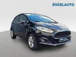 Schwarz Gebraucht 2016 Ford Fiesta Celebration Kleinwagen | 5.980 € (Guter Preis)
