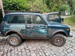 Grün Gebraucht 2008 Lada niva SUV | 4.000 € (Guter Preis)