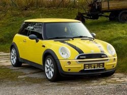 Gelb Gebraucht 2002 Mini ONE Kleinwagen | 2.950 € (Etwas zu teuer)